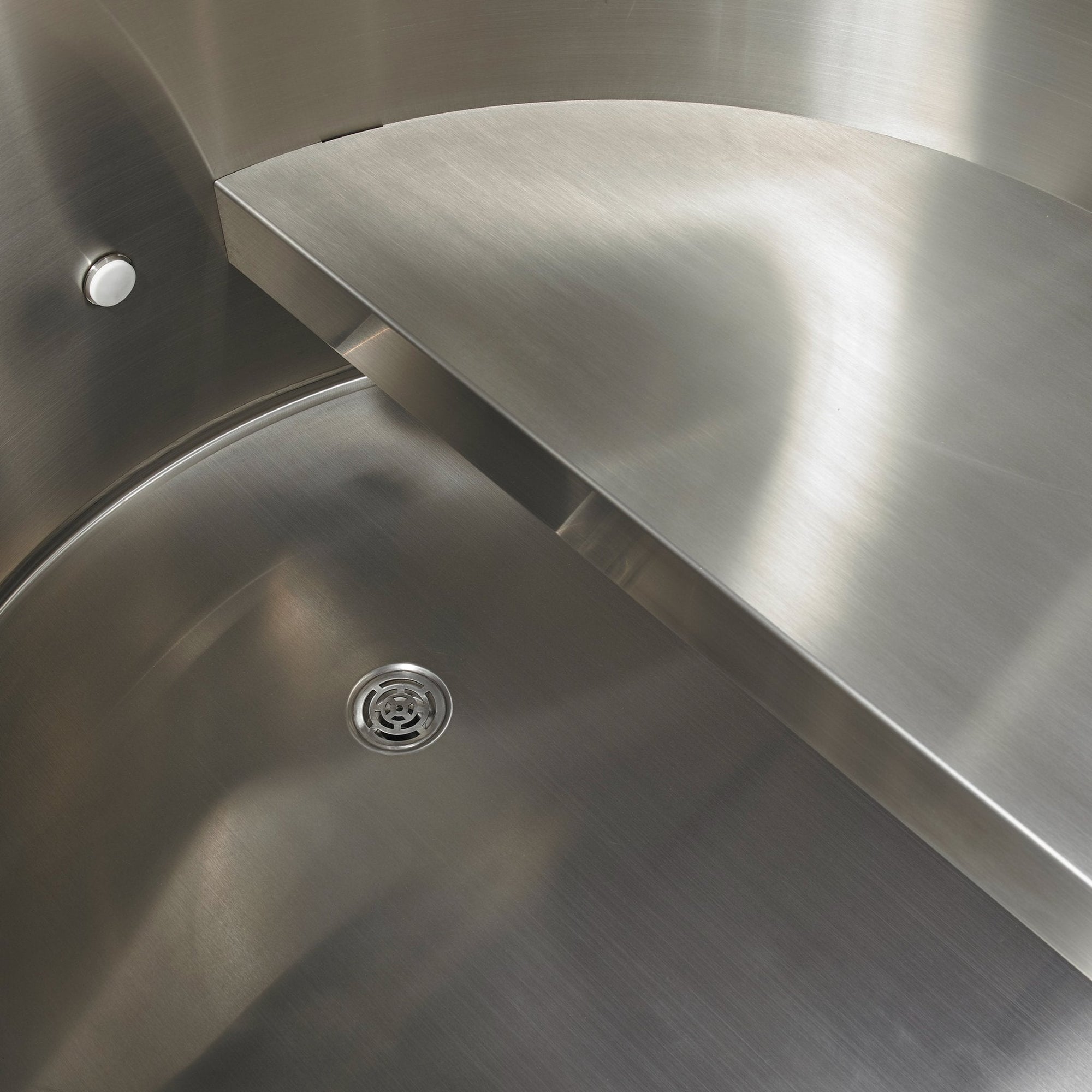 304 stainless interior and built in bench seen from above