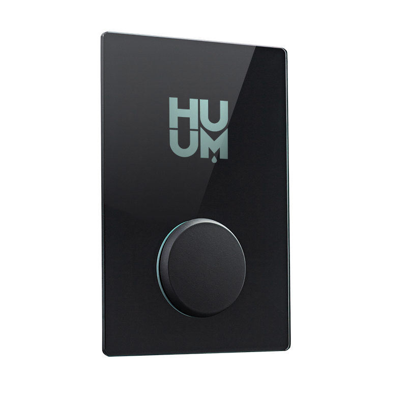 Black device with 'HUUM' logo on a white background